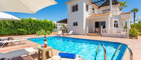 Beautiful villa with private pool and terrace