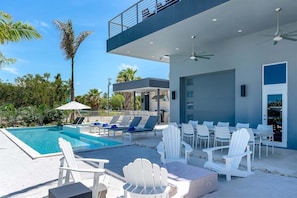 Pool & outdoor seating area.