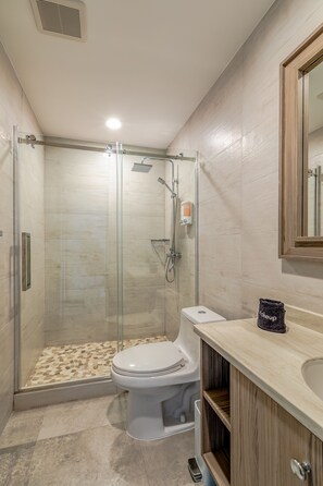 Full-size bathroom