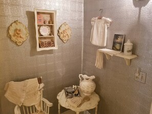 White Suite - Dressing Room