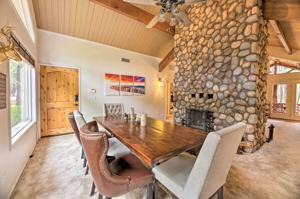 Pinetop Vacation Rental | 3BR | 2BA | 1,650 Sq Ft | Stairs Required