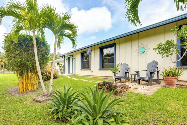 Jupiter Vacation Rental | 1BR | 1BA | 1,100 Sq Ft | Step-Free Access