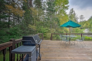 Deck | 4,000 Sq Ft | Private Yard