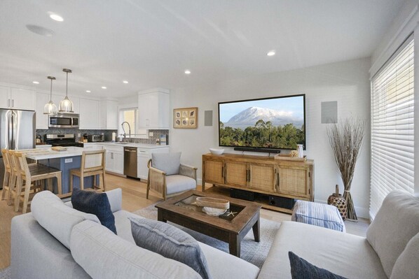 7-web-or-mls-206-adams-st-unit-a