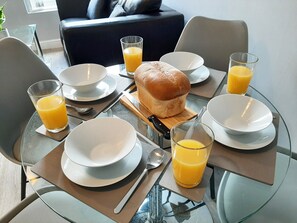 Castlegate Breakfast Time