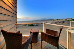 Unobstructed ocean views from the desirable location in south Seaside!