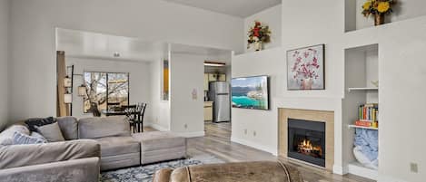 Open Floor Plan: Living Room and Dinning Room and Kitchen.  