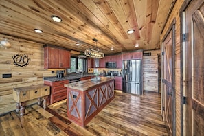 Kitchen | Keyless Entry | Nestled on 42 Acres