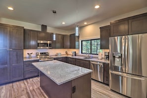 Kitchen | Fully Equipped | Stainless Steel Appliances