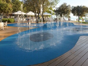 Water, Water Resources, Sky, Property, Azure, Tree, Swimming Pool, Fountain, Body Of Water, Plant