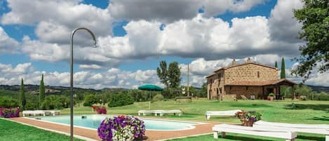 Nube, Cielo, Planta, Propiedad, Edificio, Flor, Naturaleza, Árbol, El Terreno Del Lote, Paisaje Natural