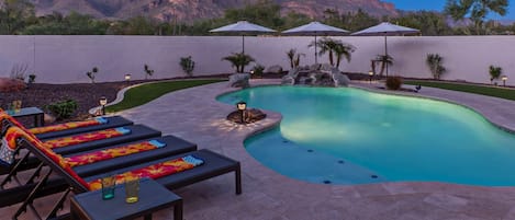 Imagine yourself here at GOLDEN VIEW, aptly named for its amazing view of the Superstition Mountains!