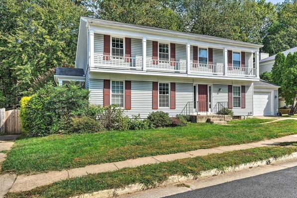 Burke Vacation Rental | 3BR | 3BA | 3 Stories | 2,100 Sq Ft | Stairs Required