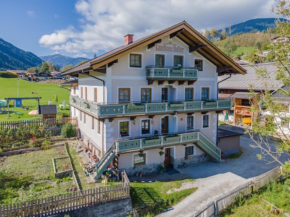 Extérieur maison de vacances [été]