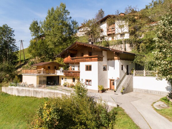 Extérieur maison de vacances [été]