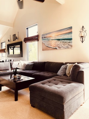 Plenty lounge space!