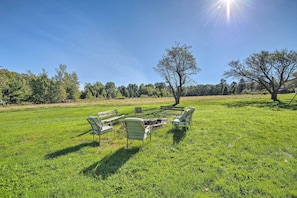 Shared Yard | Fire Pit
