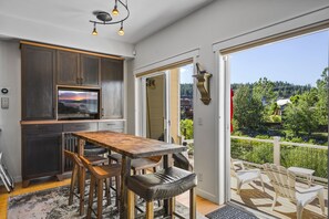 Dining Area: Holy Cow Downtown Riverfront