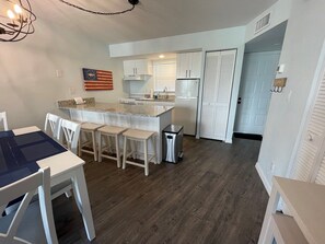 Kitchen with Breakfast Bar