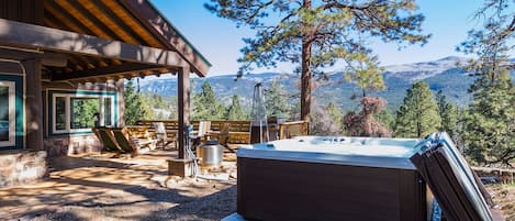 Private hot tub with awesome views, gas fire pit and space heater and tons of outdoor seating