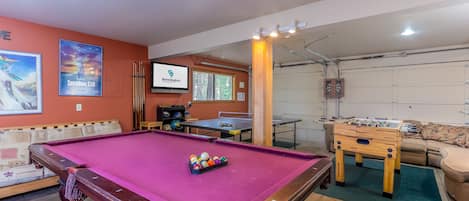 Garage/Game Room