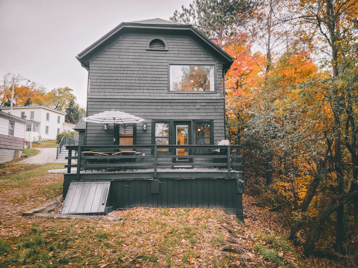 Black Pearl – Lake Placid, Mirror Lake