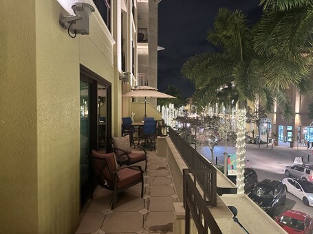 Extra large 44 foot deck offers a tremendous amount of space