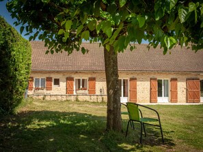 Außenseite Ferienhaus [Sommer]