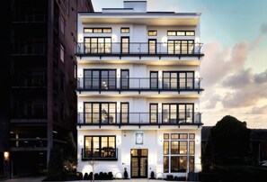 121 Hotel