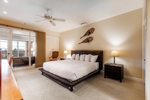 Bedroom with 1 King Bed