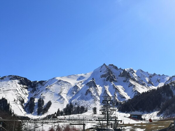 Snow and ski sports