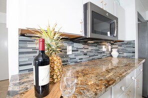 Chef's kitchen with everything you need to cook and serve meals!