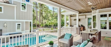 Poolside Covered Porch (1)