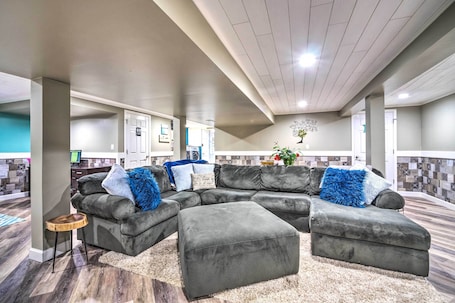 Mammoth Cave Vacation Rental | 2BR | 1BA | Step-Free Access | Lower Unit
