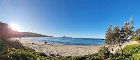 locaton shot bommerang beach