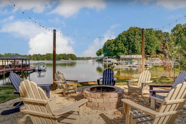 Relax "Lakeside" at this firepit "Escape" with amazing views!