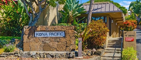 Kona Pacific - in the heart of Kilua Kona Hawaii