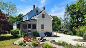Beautiful home with screen porch and lovely patio