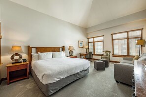 Primary Bedroom with 1 King Bed and Sleeper Sofa