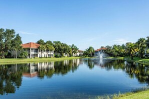 Peaceful Community, Lake View