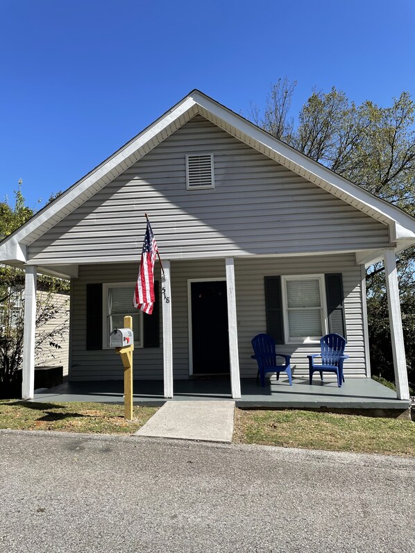 Cute street View of Charming N Chatt Bungalow