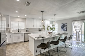 Brand new fully loaded kitchen