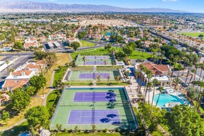 Community Tennis & Pickeball