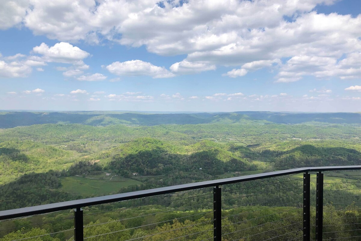 Scenic Sanctuary in Lookout Mountain w/ Views!
