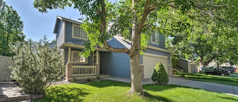 Broomfield Vacation Rental | 3BR | 2.5BA | 1,302 Sq Ft | Steps Required