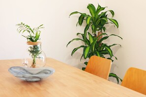 Natural plants give extra harmony to the ambience of the room