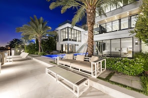 The large dock is perfect to rent up to an 80 foot yacht. Please inquire