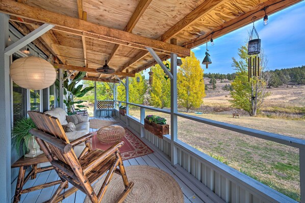 John Day Vacation Rental | 3BR | 2BA | Step-Free Access | 2,000 Sq Ft