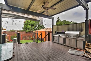 Covered Patio | Gas Grill