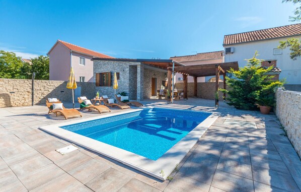 pool